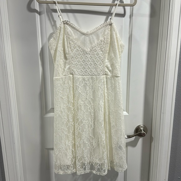 Xhilaration Dresses & Skirts - Xhilaration Lace Summer Dress